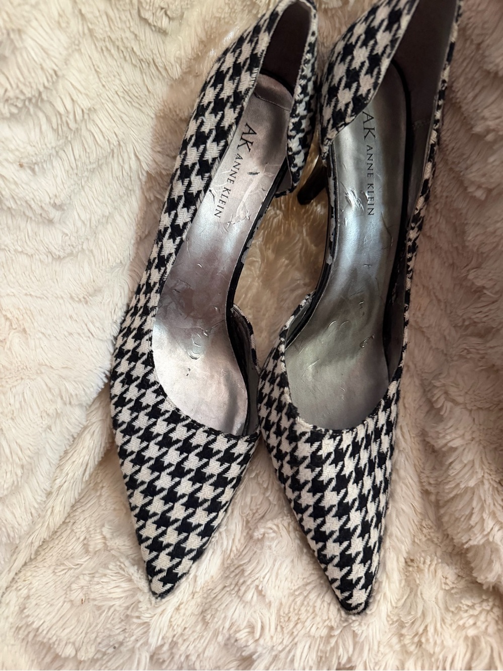 Anne Klein Black & White Houndstooth Pointed Pumps